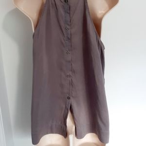Anthropologie Cloth & Stone Back Button Down Sleeveles Gray Top